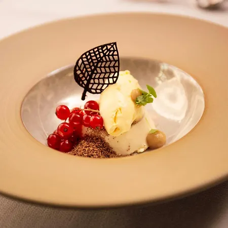 호텔 De Kastanjefabriek 4*