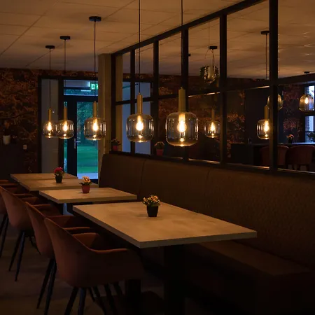 Hotel De Kastanjefabriek 4*