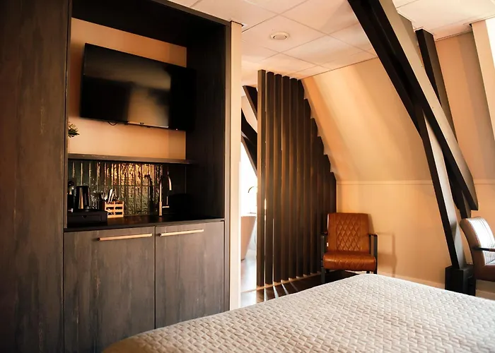 Hotel De Kastanjefabriek 4*