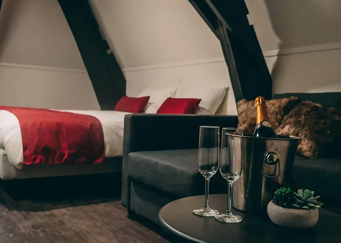 فندق De Kastanjefabriek