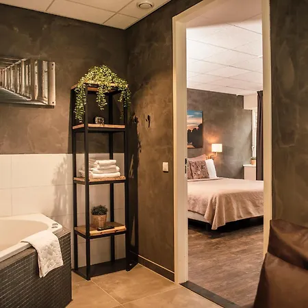 De Kastanjefabriek Hotel 4*